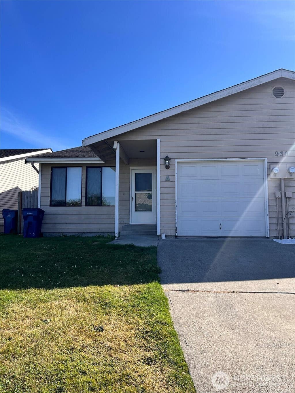 Photo of 930 S 22nd Court, Mount Vernon, WA 98274 (MLS # 2566629)