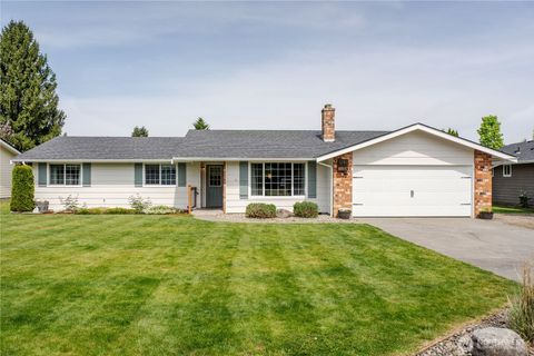 Photo of 1291 Garden Circle, Lynden, WA 98264 (MLS # 2515792)