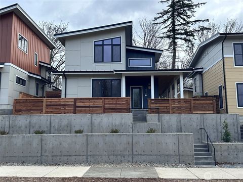 Photo of 4310 Creston Way, Bellingham, WA 98226 (MLS # 2489927)