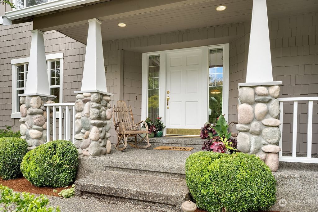 Photo of 15008 225th Avenue NE, Woodinville, WA 98077 (MLS # 2135223)