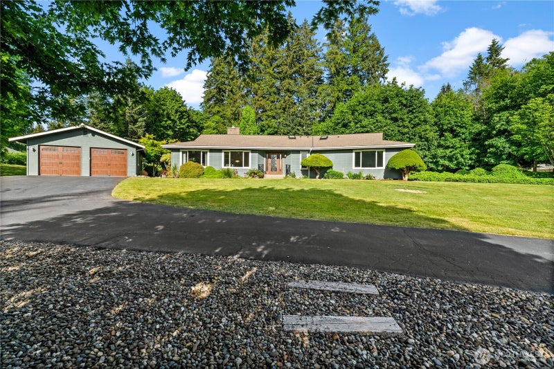200 NE Riverhill Drive