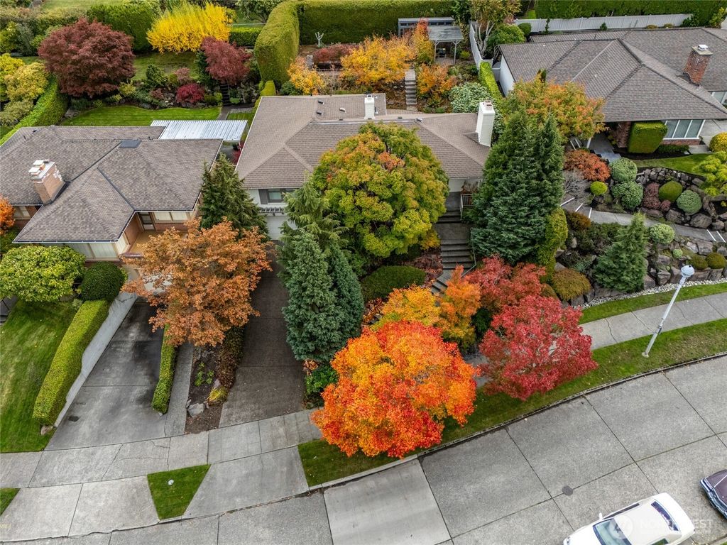 Photo of 2610 42nd Avenue W, Seattle, WA 98199 (MLS # 2445545)