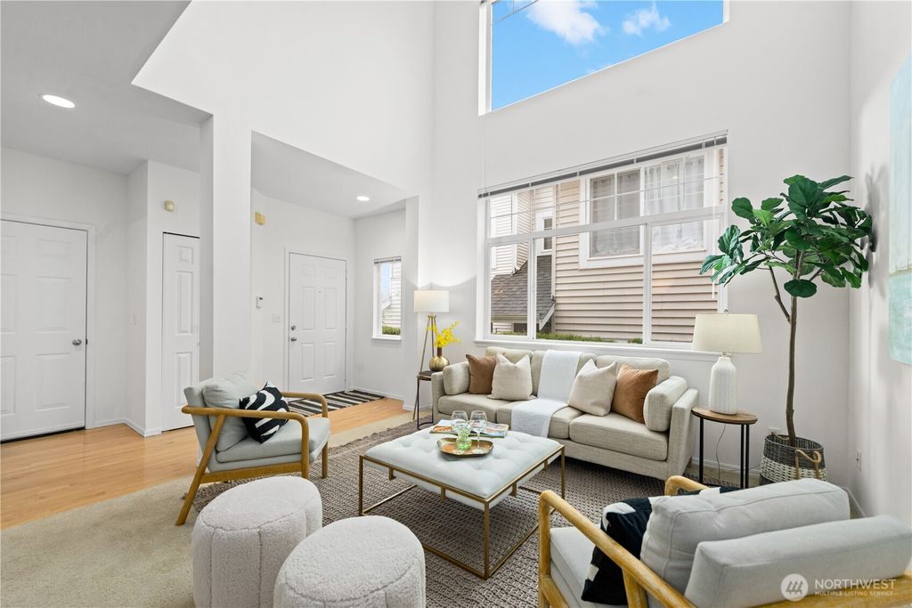 Photo of 562 S 51st Court, Renton, WA 98055 (MLS # 2466360)