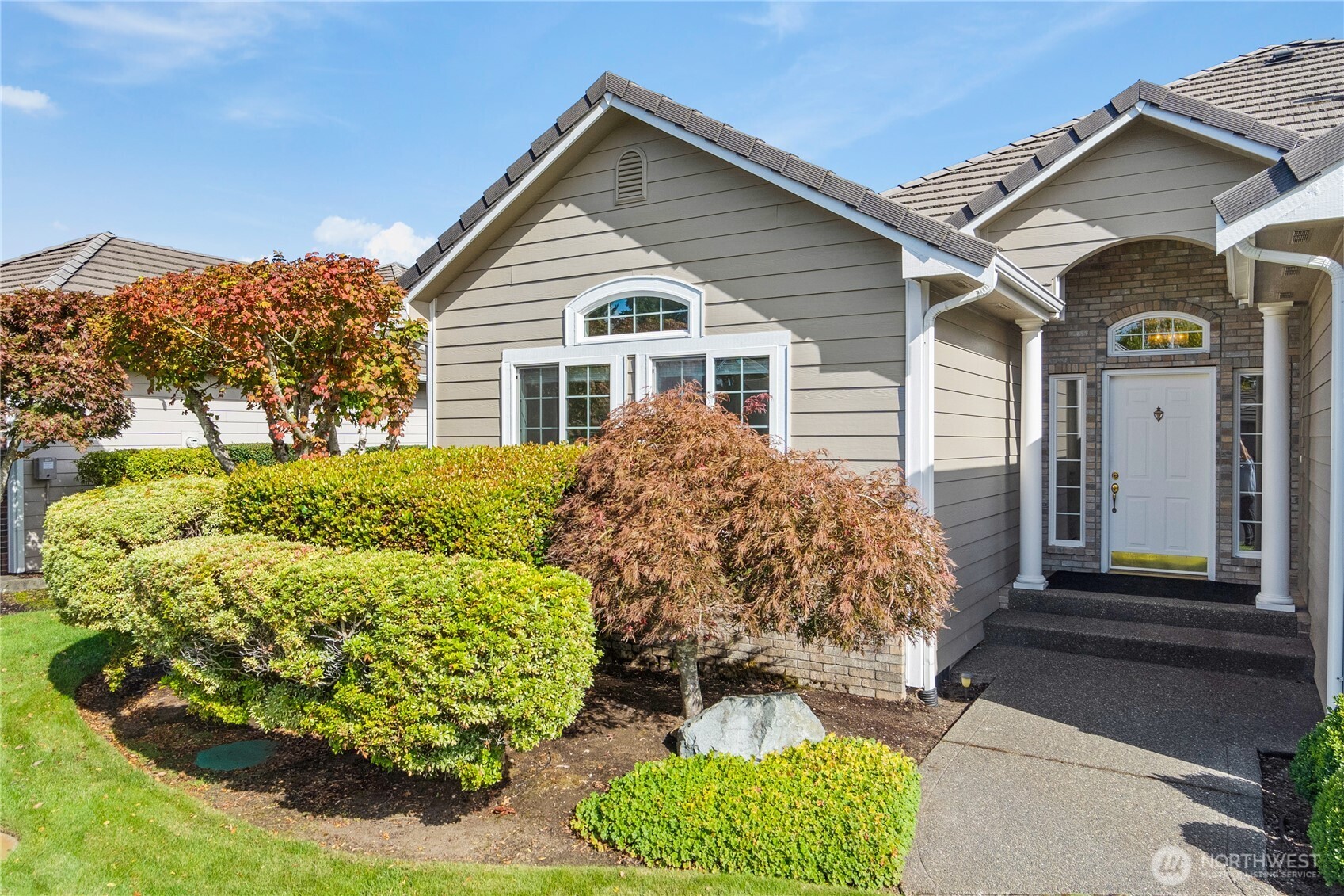 4112 Stonehaven Lane SE