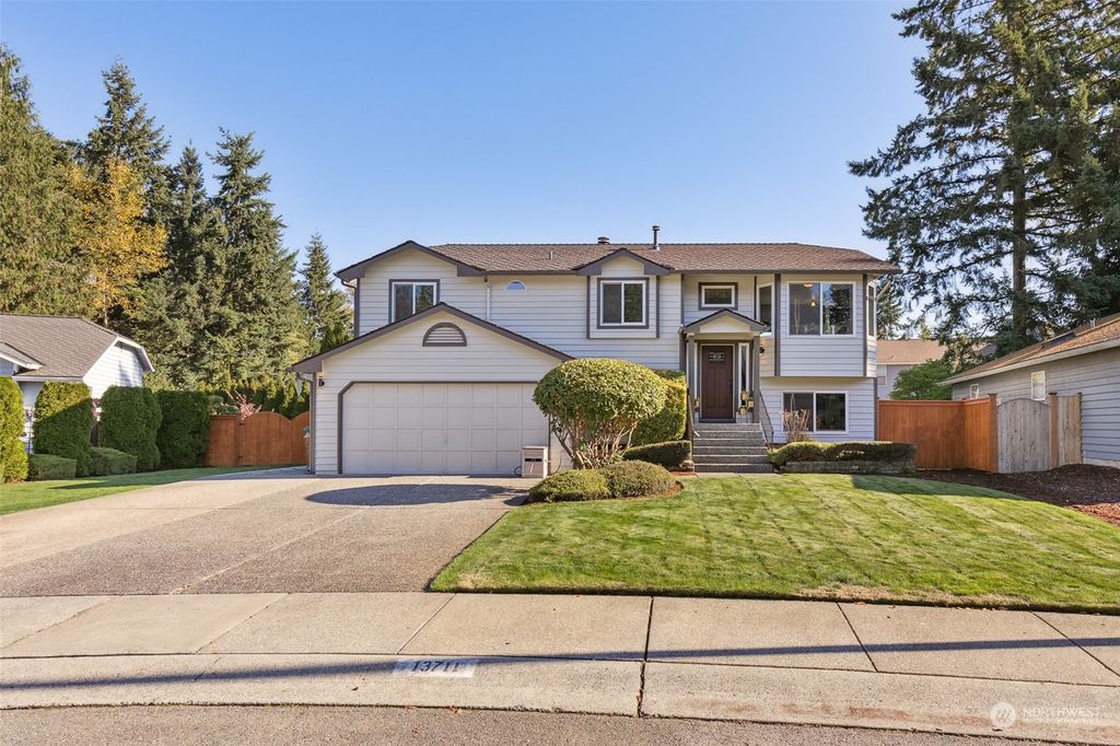 Photo of 13711 55th Drive SE, Everett, WA 98208 (MLS # 2177111)