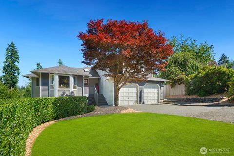 Photo of 327 140th Street SW, Everett, WA 98208 (MLS # 2494516)