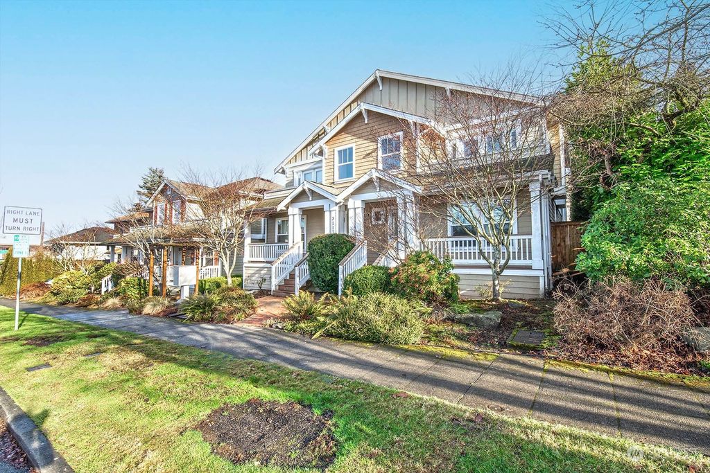 Photo of 3117 Norton Avenue #B, Everett, WA 98201 (MLS # 2027711)