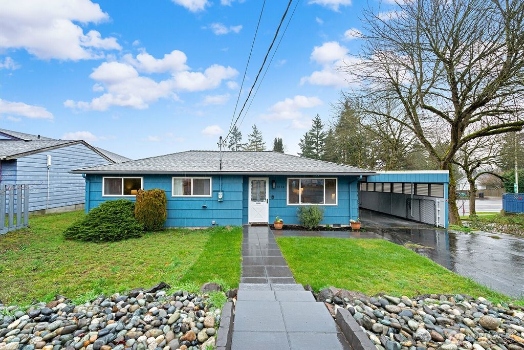 Photo of 9412 4th Avenue SW, Seattle, WA 98106 (MLS # 2487853)