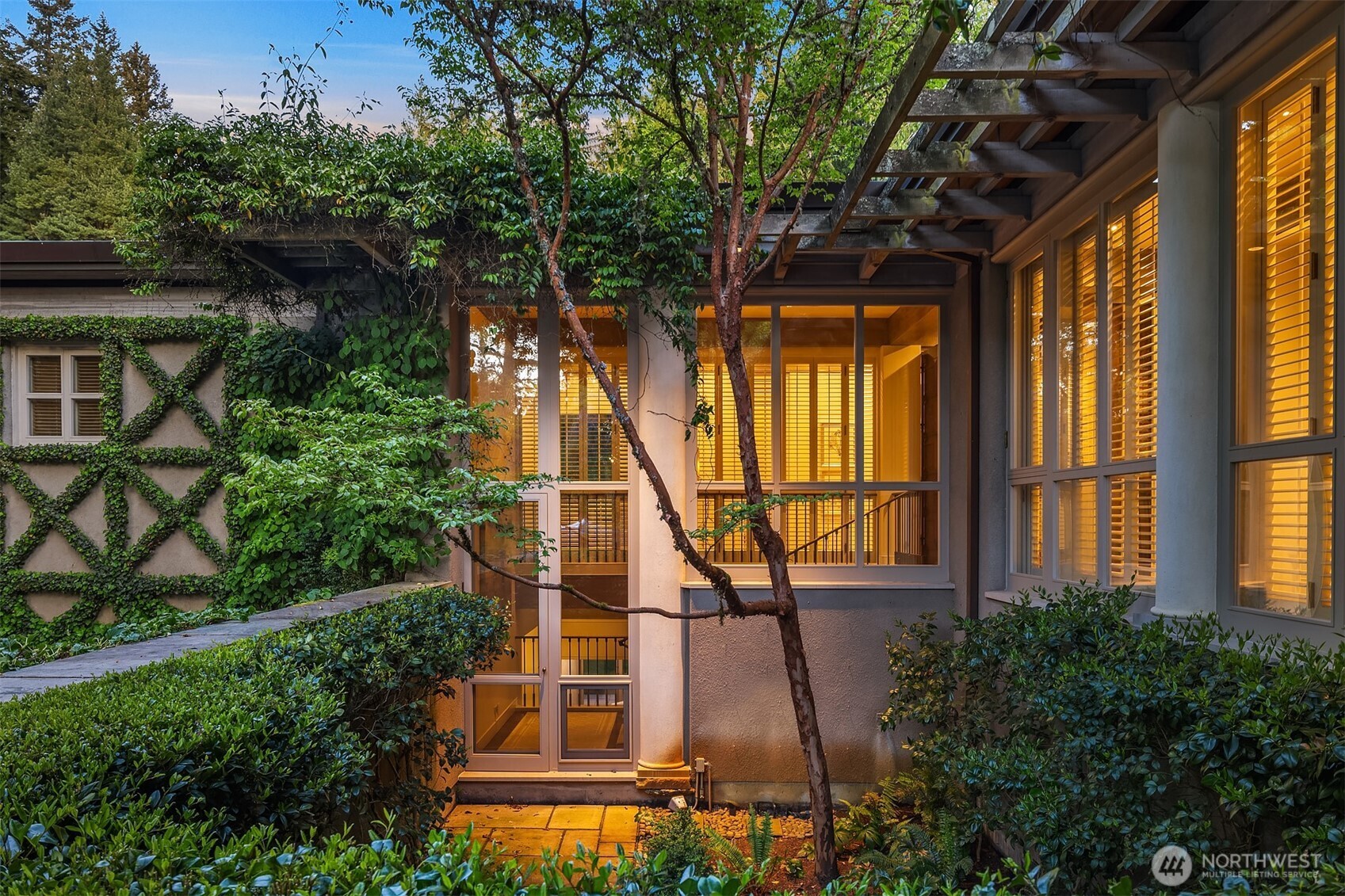 107 NW Highland Drive
