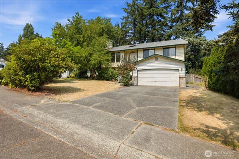 Photo of 2322 S 357th Street, Federal Way, WA 98003 (MLS # 2565641)