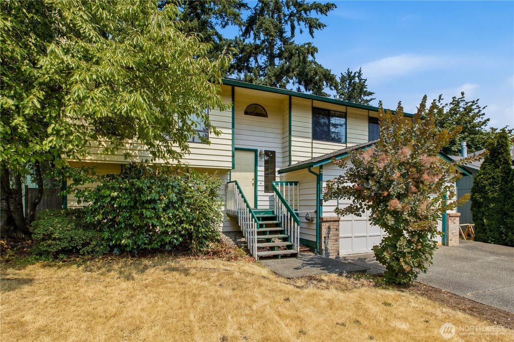 Photo of 2322 S 357th Street, Federal Way, WA 98003 (MLS # 2565641)
