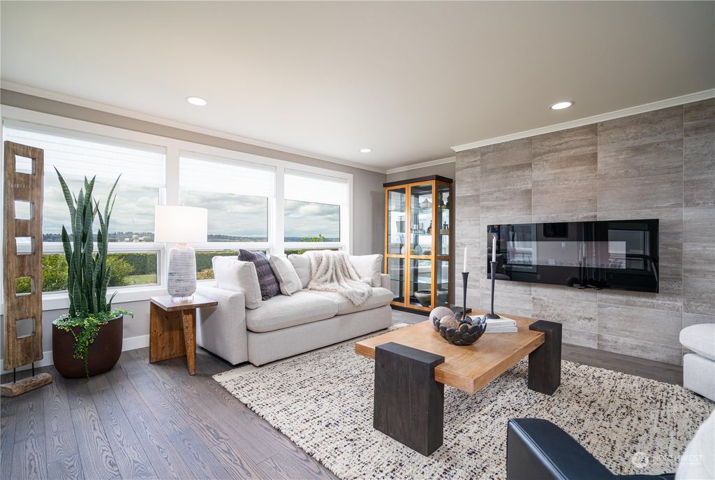 Photo of 725 1st Street S #101, Kirkland, WA 98033 (MLS # 2215151)