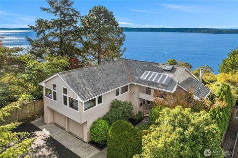 Photo of 10245 Marine View Drive SW, Seattle, WA 98146 (MLS # 2431540) Photo of 10245 Marine View Drive SW, Seattle, WA 98146 (MLS # 2431540)