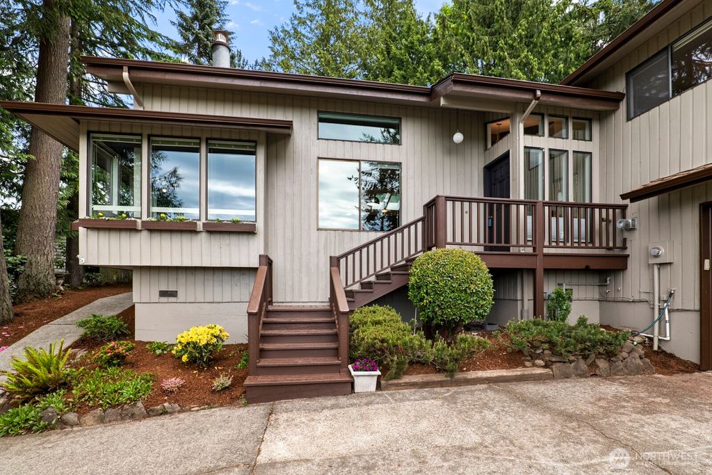 Photo of 8019 48th Place W, Mukilteo, WA 98275 (MLS # 2386361)