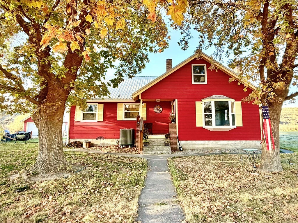 Photo of 23139 Lowe Road E, Lamona, WA 99144 (MLS # 2587803)