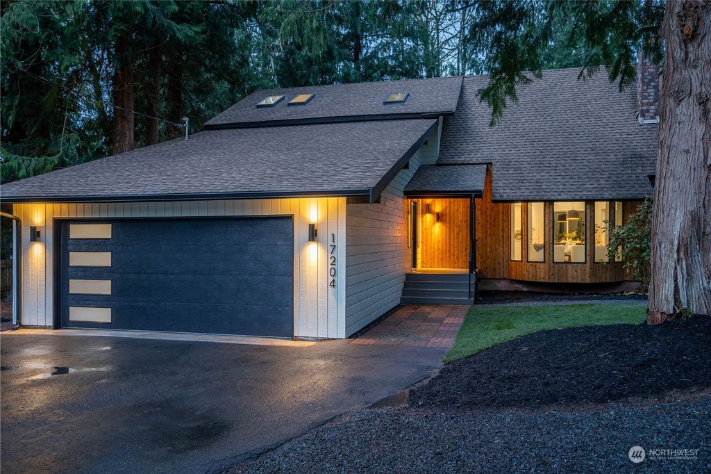 Photo of 17204 SE 194th Avenue, Renton, WA 98058 (MLS # 2315948)