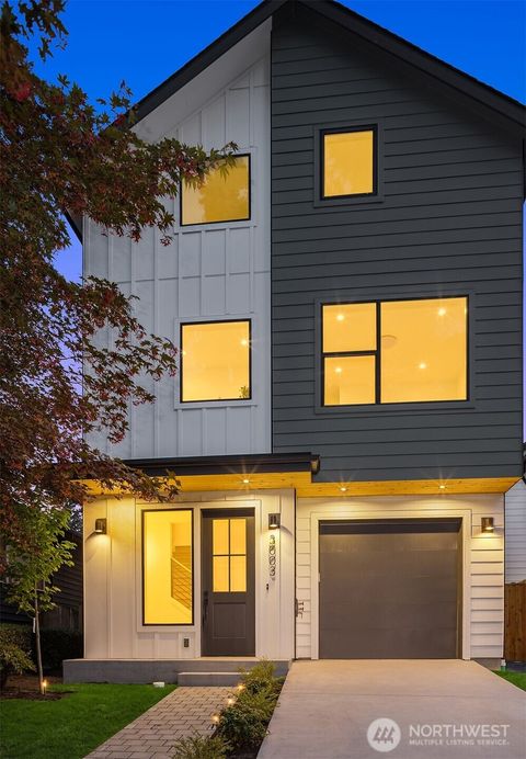 Photo of 3003 NE 88th Street, Seattle, WA 98115 (MLS # 2462991)