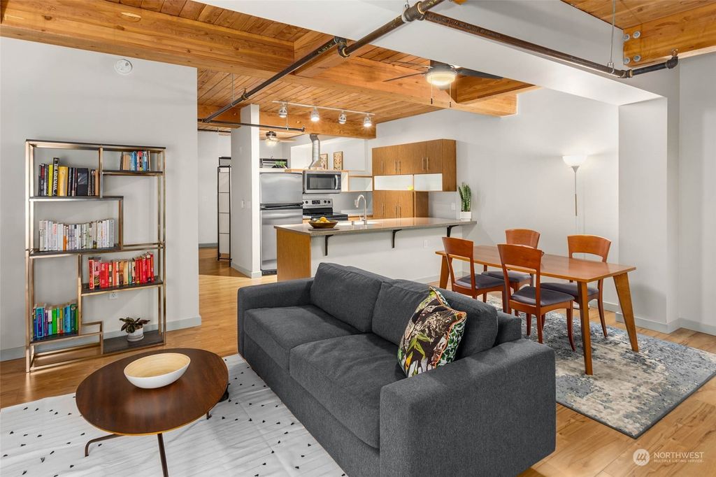 Photo of 401 9th Avenue N #202, Seattle, WA 98109 (MLS # 2170814)