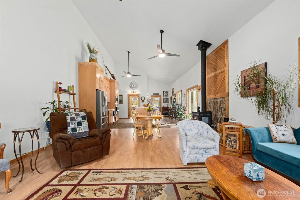 Photo of 6020 B Enterprise Road, Fruitland, WA 99129 (MLS # 2543407)