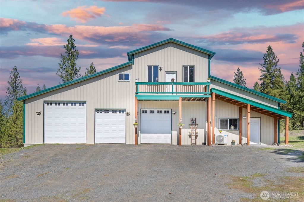 Photo of 6020 B Enterprise Road, Fruitland, WA 99129 (MLS # 2543407)