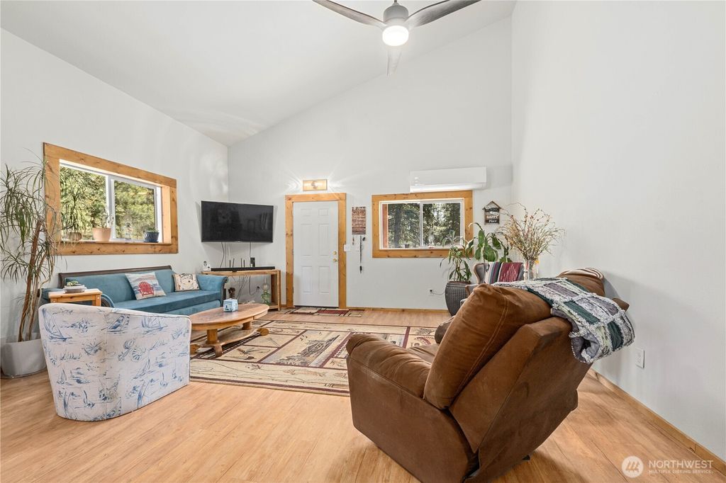 Photo of 6020 B Enterprise Road, Fruitland, WA 99129 (MLS # 2543407)