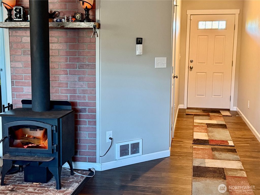 Photo of 315 N Forrest St, Westport, WA 98595 (MLS # 2452160)