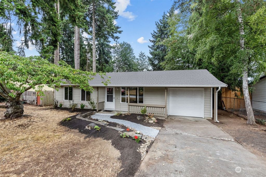 Photo of 32603 7th Place S, Federal Way, WA 98003 (MLS # 2158205)