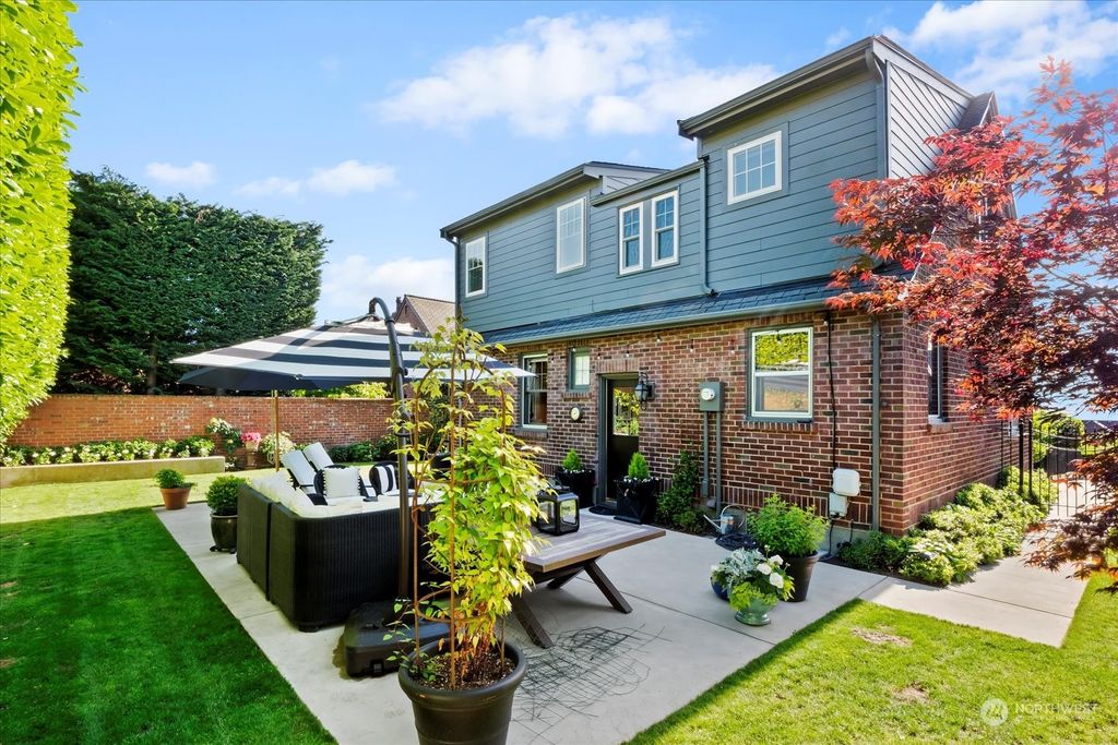 Photo of 2846 42nd Avenue W, Seattle, WA 98199 (MLS # 2127799)
