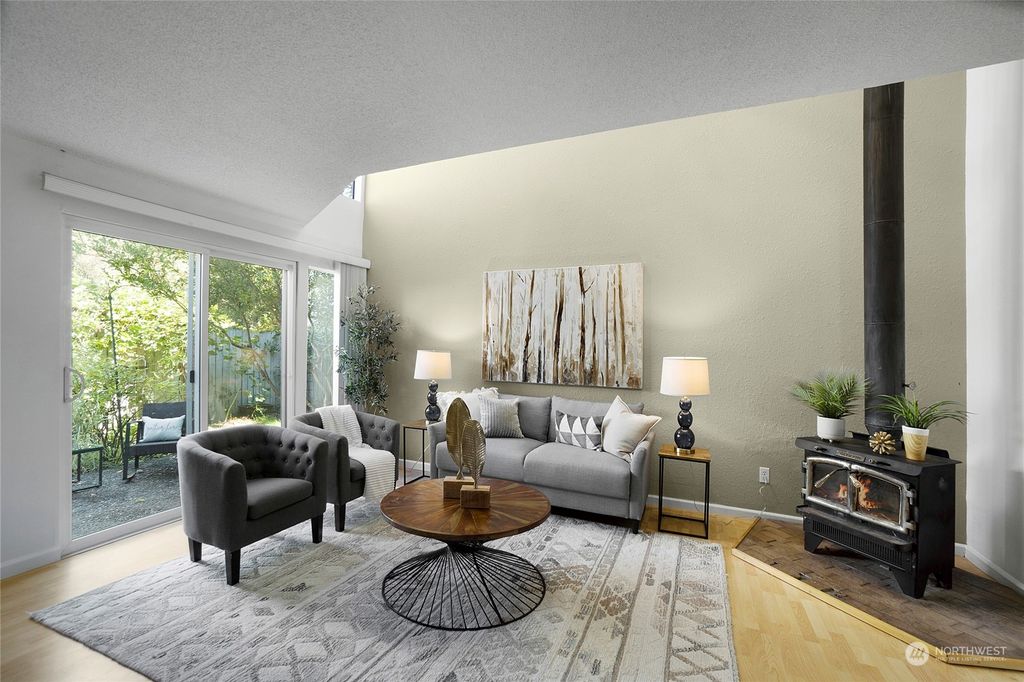 Photo of 12520 SE 42nd Street #520, Bellevue, WA 98006 (MLS # 2285911)