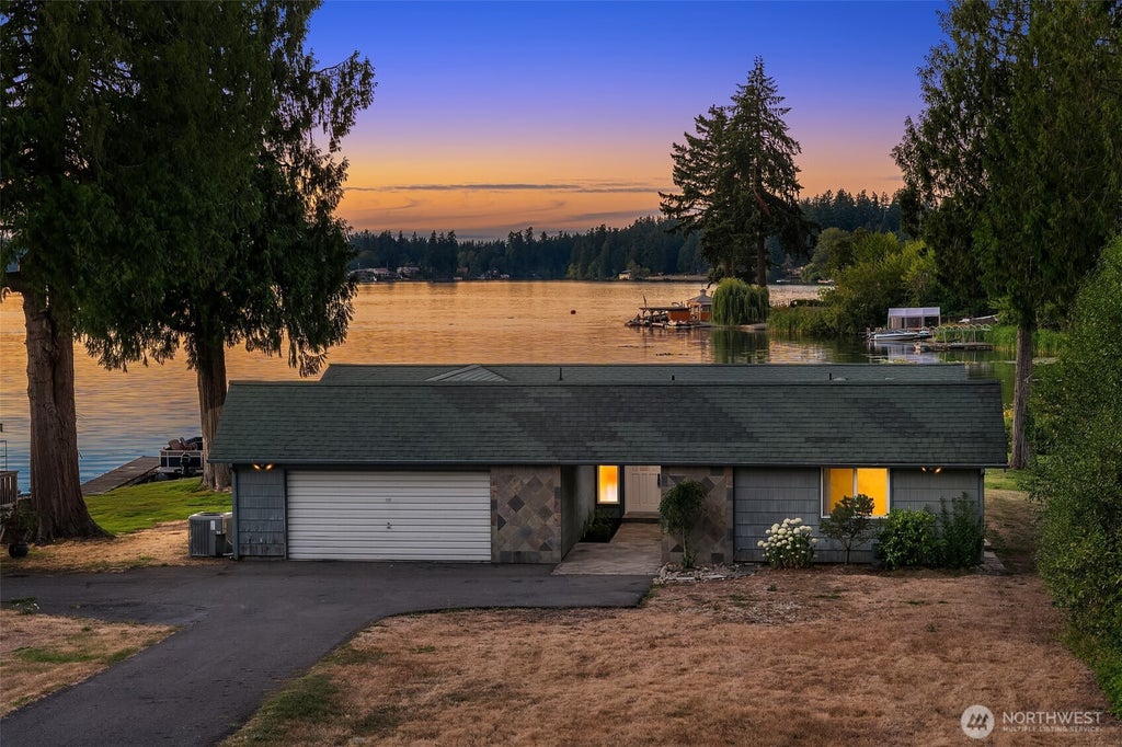 Photo of 823 173rd Street S, Spanaway, WA 98387 (MLS # 2581659)