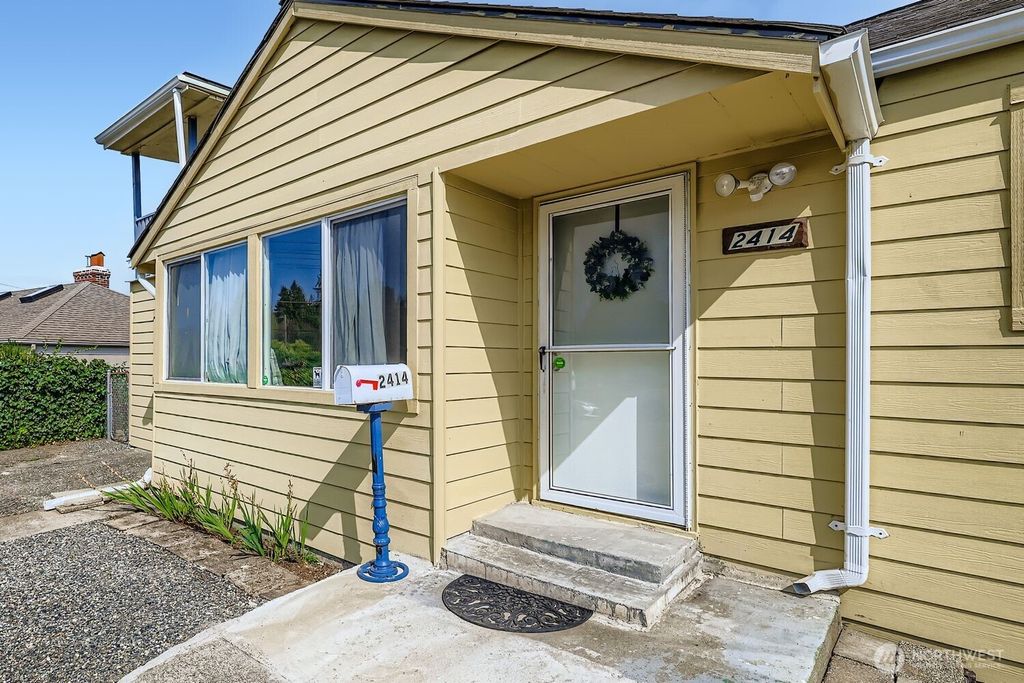 Photo of 2414 S 121st Place, Seattle, WA 98168 (MLS # 2435840)