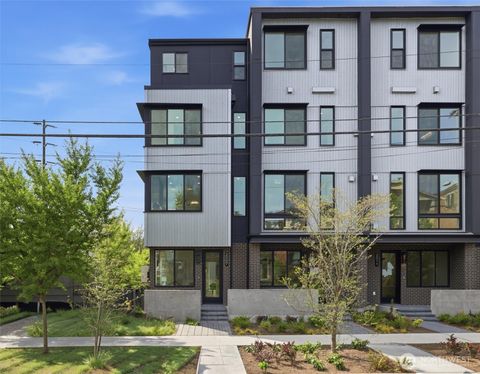 Photo of 2007 Minor Avenue E, Seattle, WA 98102 (MLS # 2525709)
