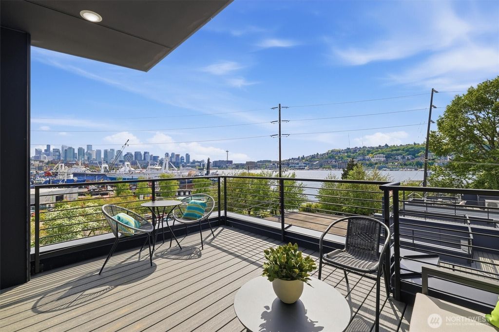 Photo of 2007 Minor Avenue E, Seattle, WA 98102 (MLS # 2525709)