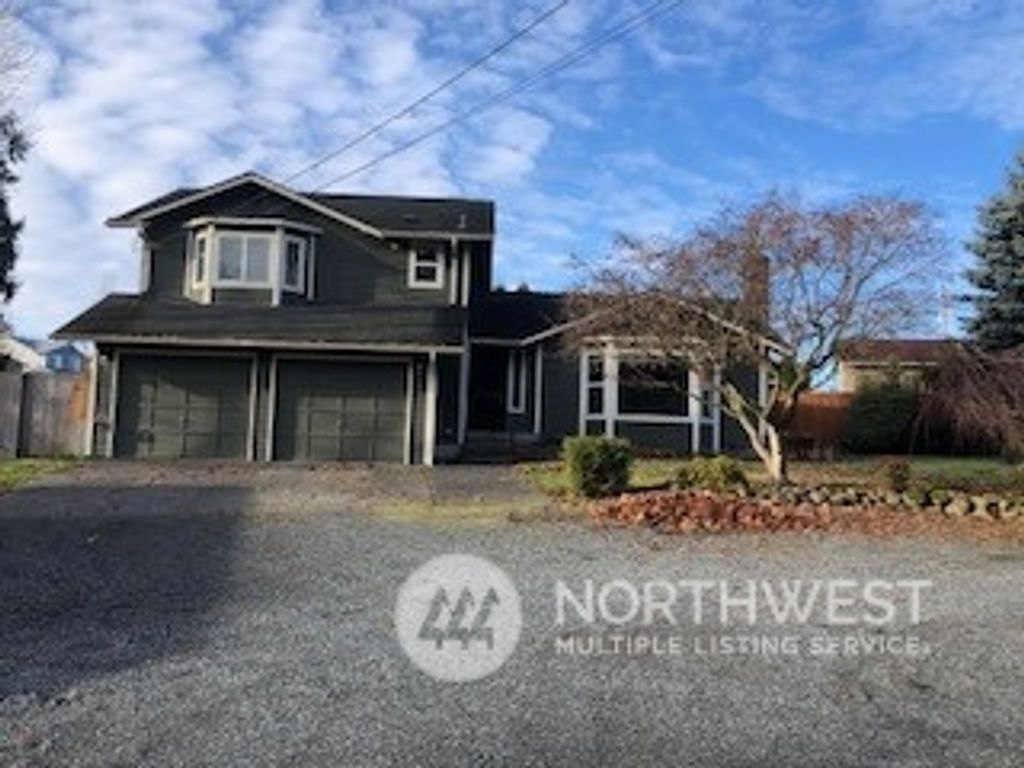 Photo of 18829 24th Avenue W, Lynnwood, WA 98036 (MLS # 2215786)