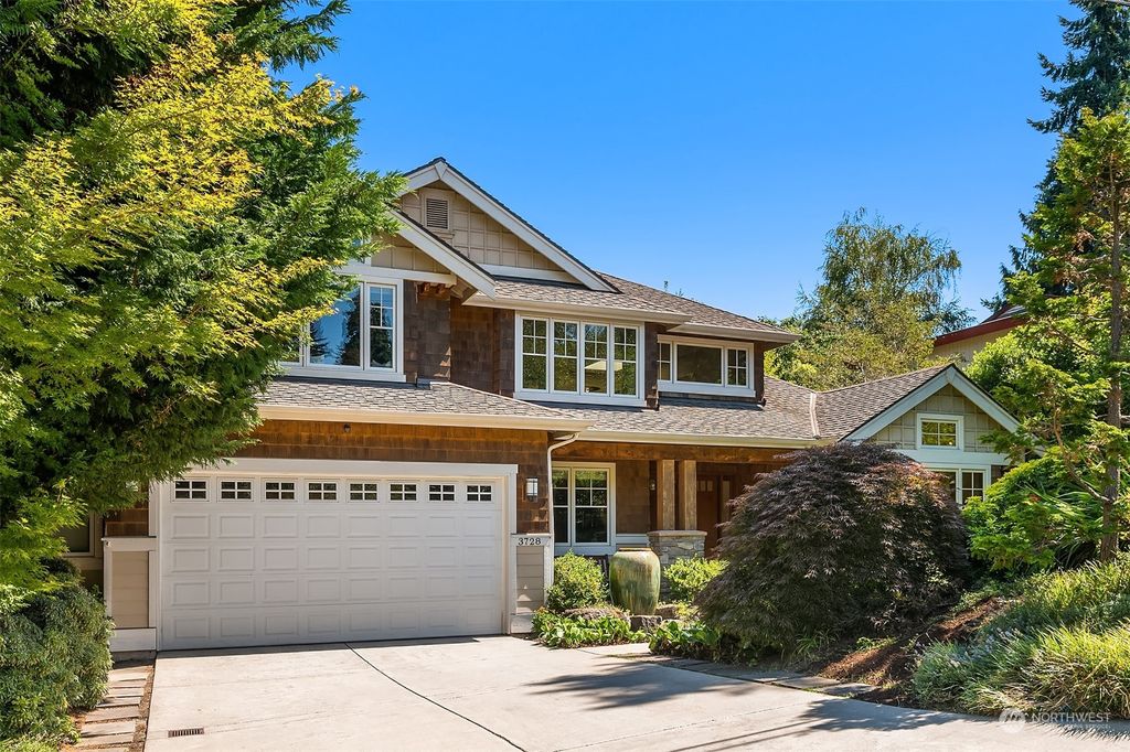 Photo of 3728 77th Avenue SE, Mercer Island, WA 98040 (MLS # 2144202)