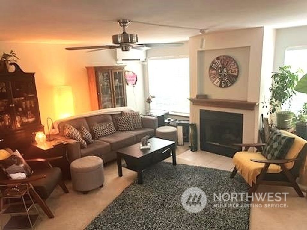 Photo of 32901 4th Lane S, Federal Way, WA 98003 (MLS # 2077667)