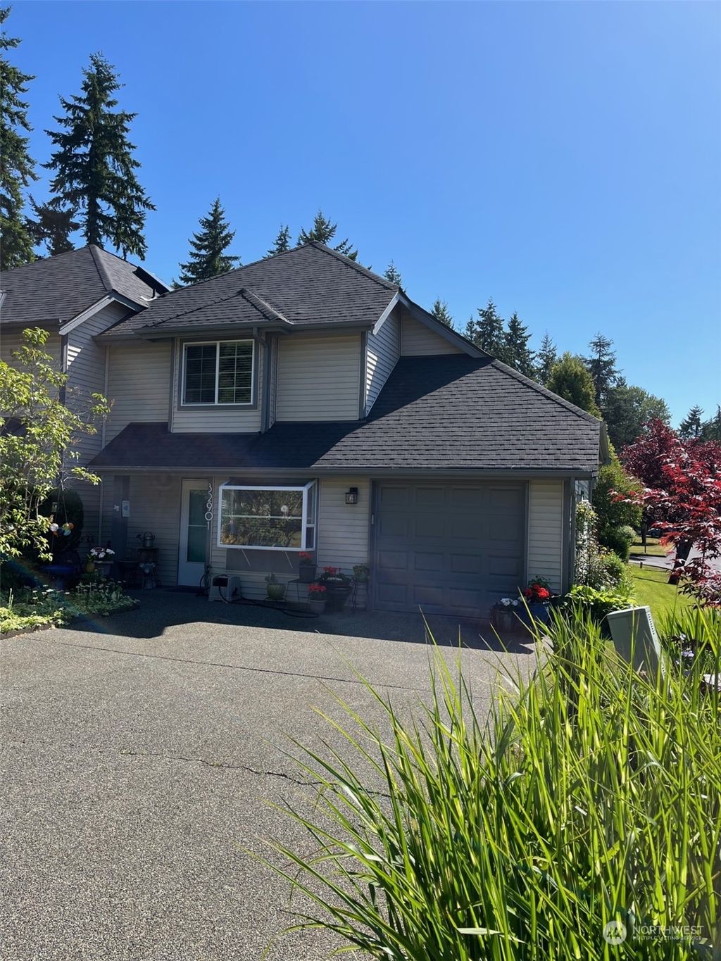 Photo of 32901 4th Lane S, Federal Way, WA 98003 (MLS # 2077667)