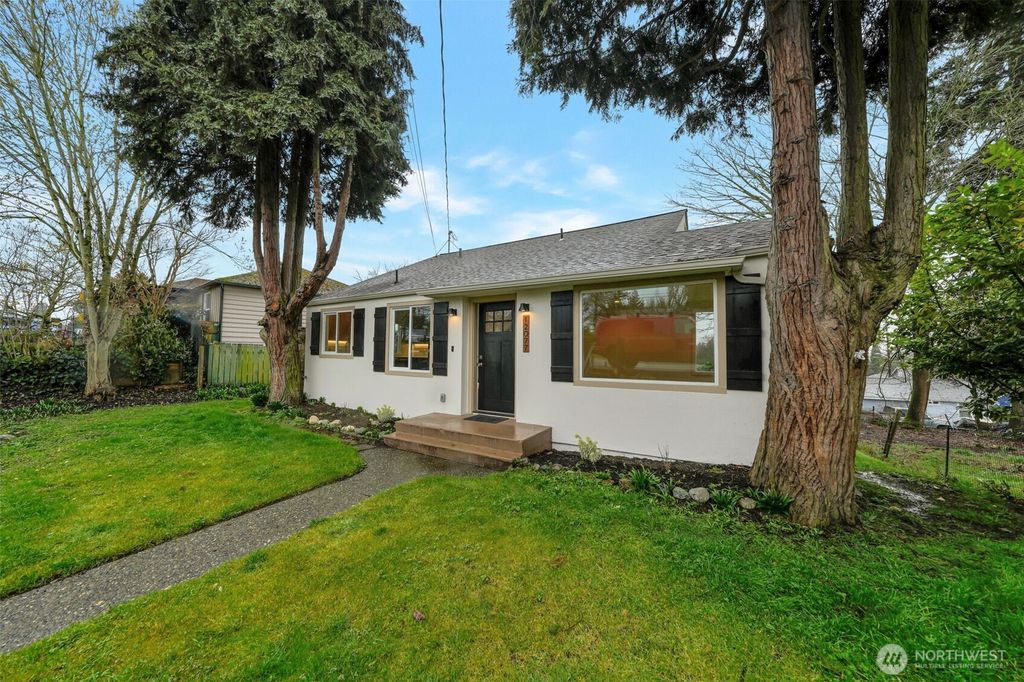 Photo of 12077 75th Avenue S, Seattle, WA 98178 (MLS # 2496275)