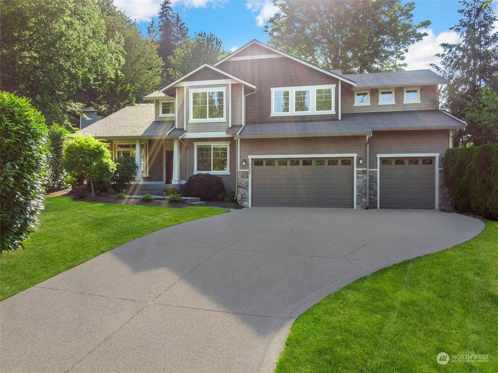 Photo of 17203 109th Place NE, Bothell, WA 98011 (MLS # 2134191)