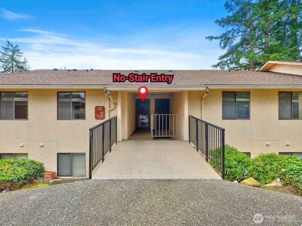 Photo of 23305 Lakeview Drive #C204, Mountlake Terrace, WA 98043 (MLS # 2491652)