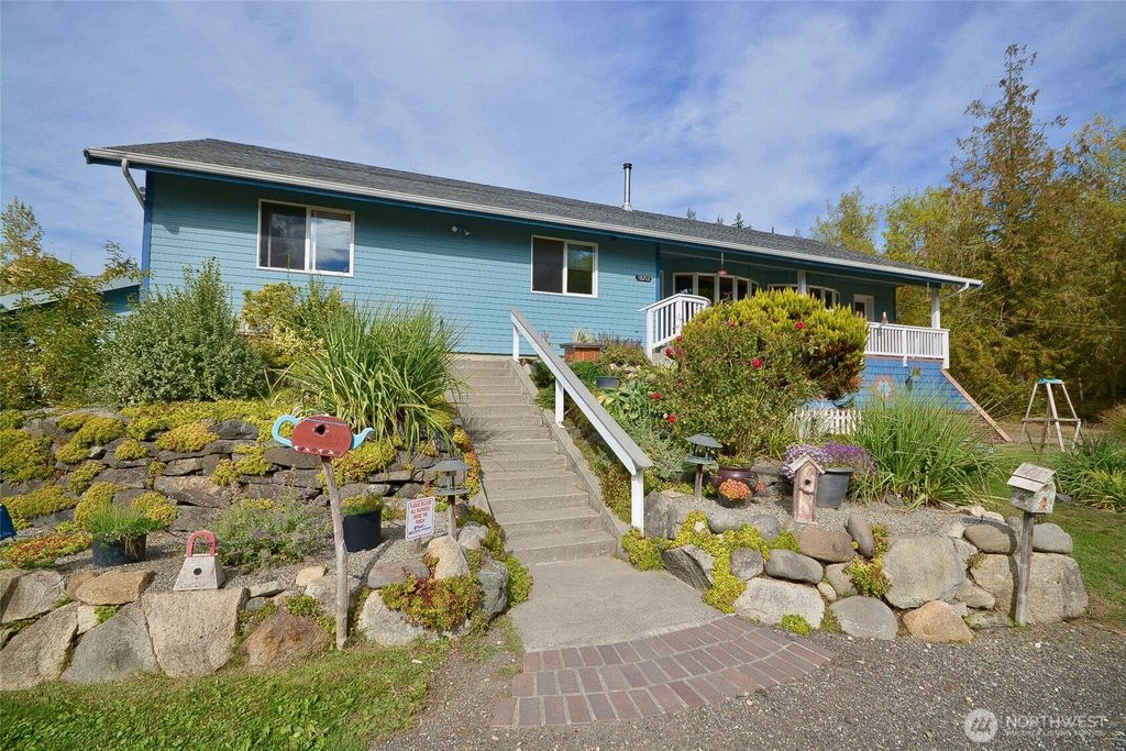 Photo of 18212 138th Avenue SE, Yelm, WA 98597 (MLS # 2443684)
