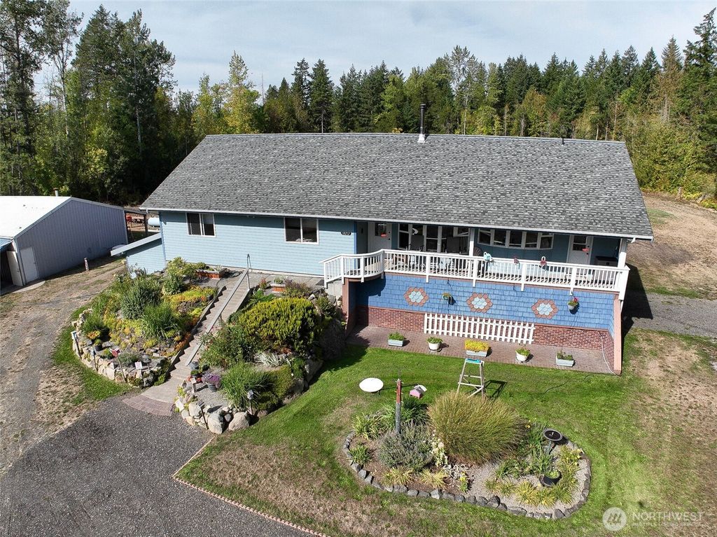 Photo of 18212 138th Avenue SE, Yelm, WA 98597 (MLS # 2443684)