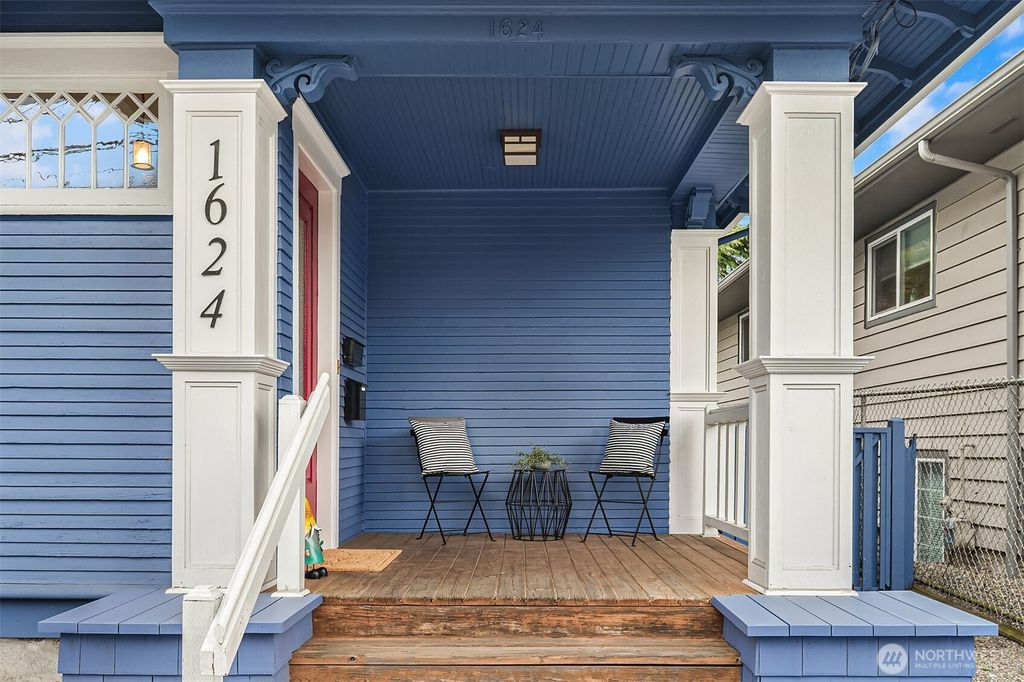 Photo of 1624 N 50th Street, Seattle, WA 98103 (MLS # 2344836)