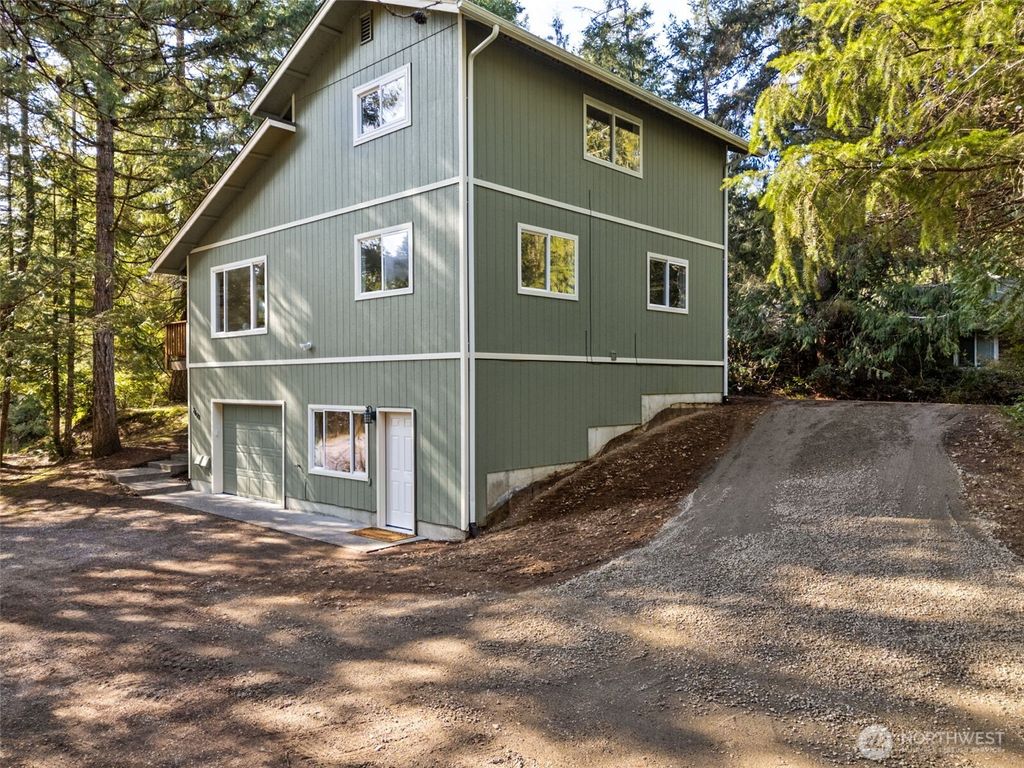 Photo of 2621 E Saint Andrews Drive N, Shelton, WA 98584 (MLS # 2487276)