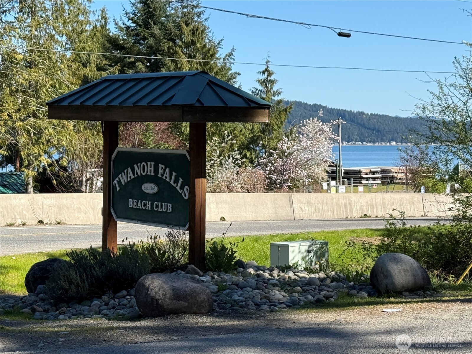 147 NE Snowcap Drive