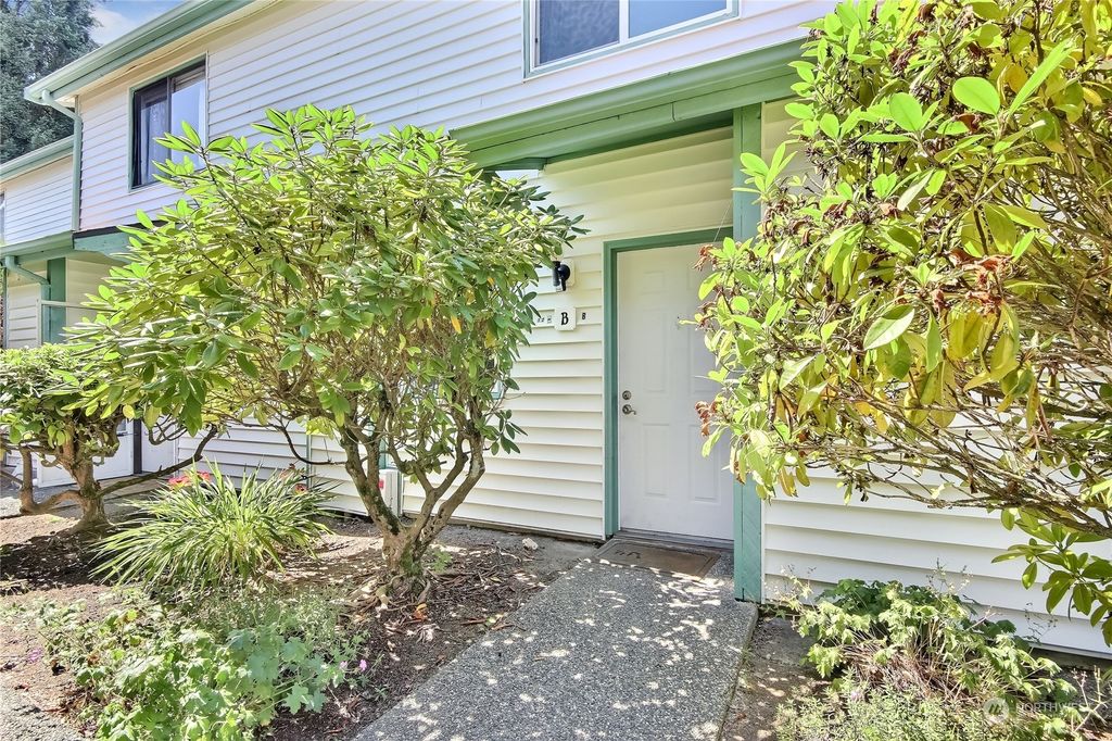 Photo of 1926 SW 318th Place #12b, Federal Way, WA 98023 (MLS # 2137503)