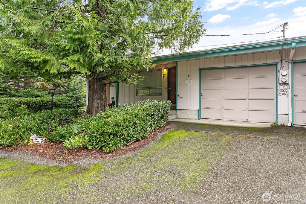 Photo of 3340 Cherrywood Avenue, Bellingham, WA 98225 (MLS # 2495128)
