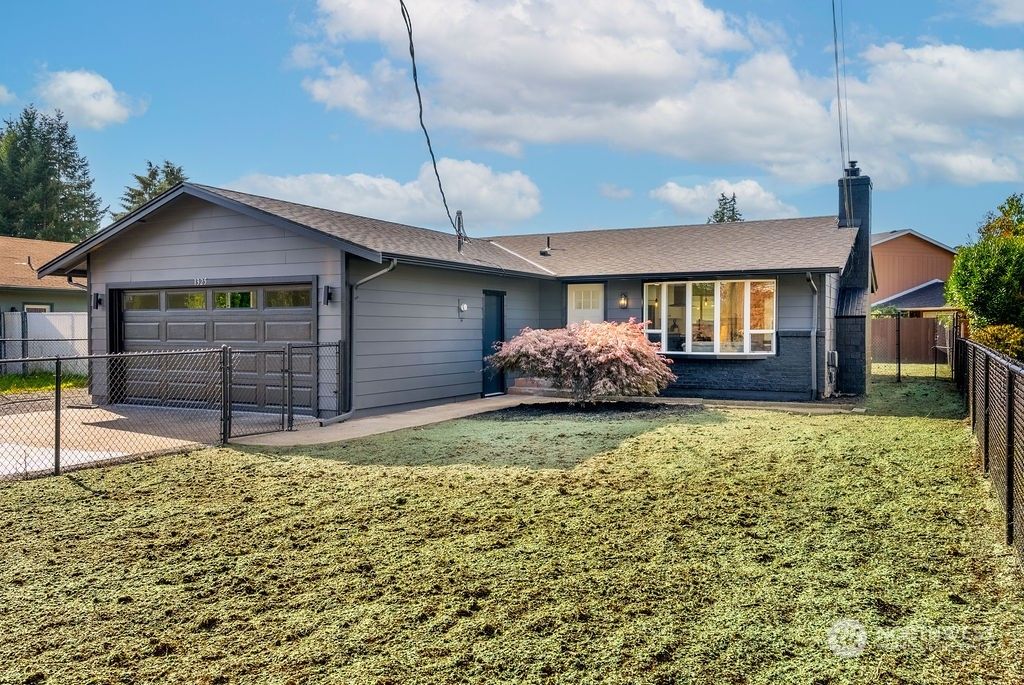 Photo of 1325 Cedar Avenue, Marysville, WA 98270 (MLS # 2300608)