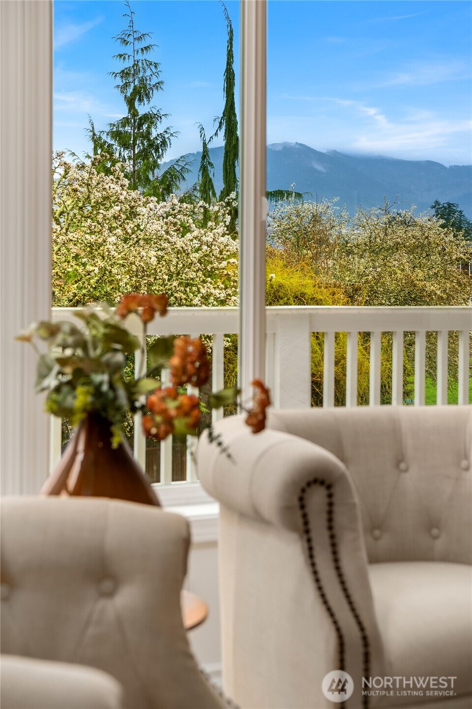 917 Bear Ridge Court NW