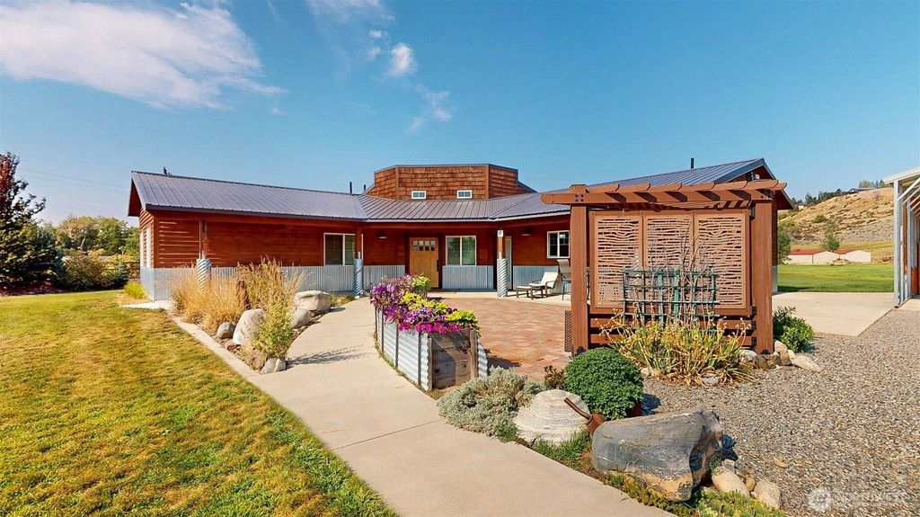 Photo of 71 Shumway Road, Omak, WA 98841 (MLS # 2492039)